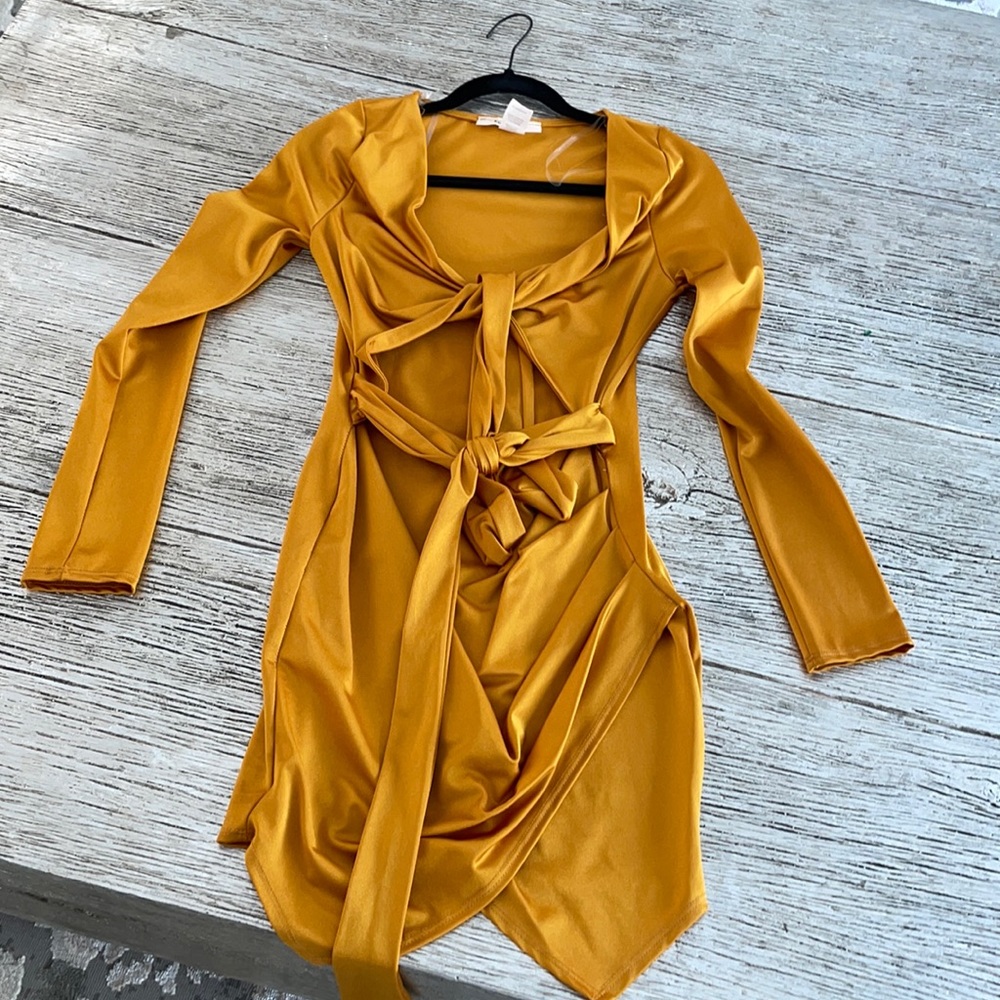 Sexy gold long sleeve cut out dress